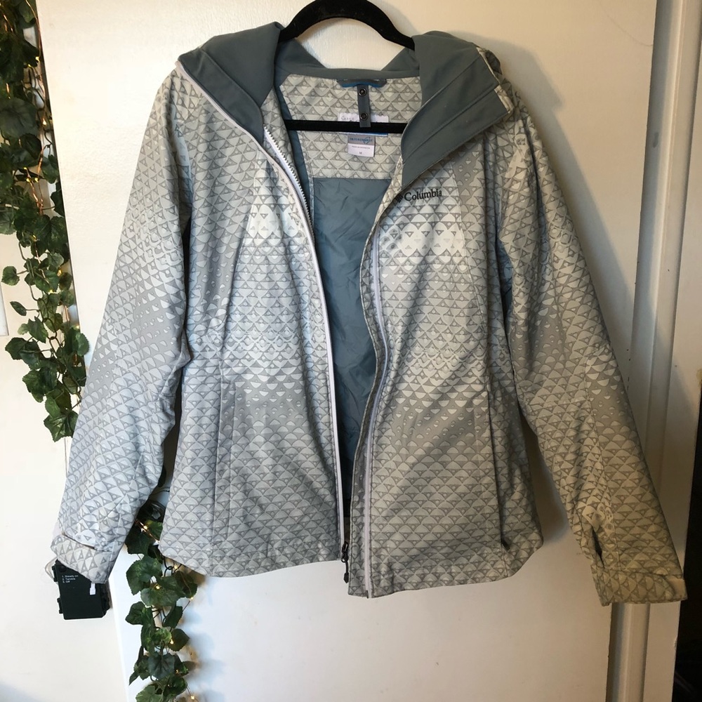 Columbia sportswear windbreaker